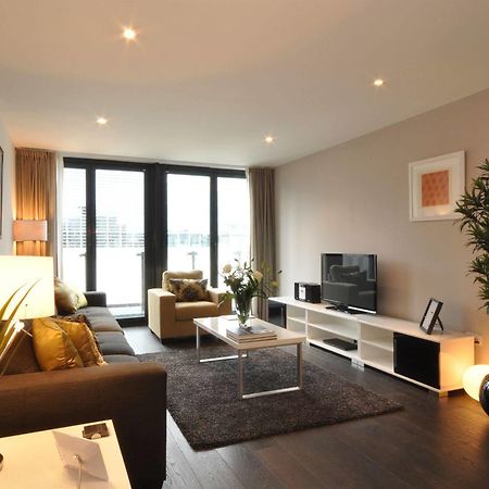 Your Base Dublin - Grand Canal Square Экстерьер фото
